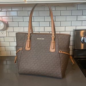 Michael Kors Tote